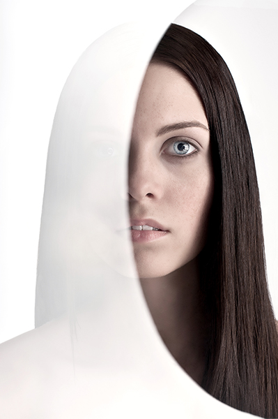 Behind the glass 2 - Copyright Christiane Specht