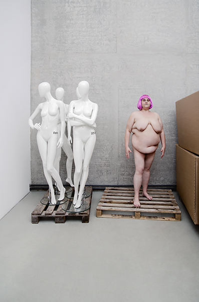 Zuviel: Körperkult - Copyright Christiane Specht